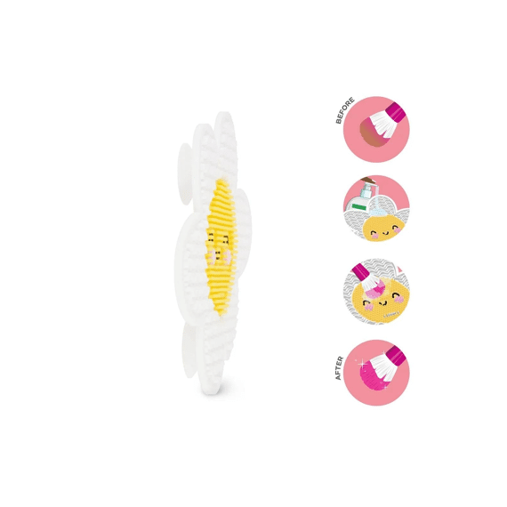 Legami Make-up Brush Cleaning Pad Brush It Off! Daisy