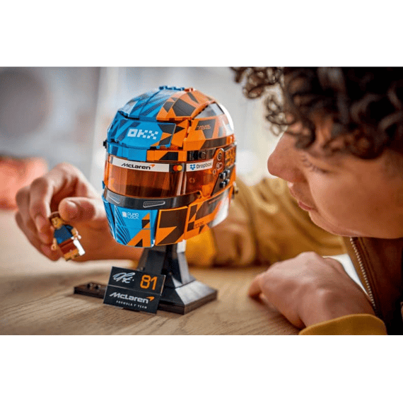 Lego Vehicles Edition 43017 McLaren Mastercard F1® Team helm van Oscar Piastri