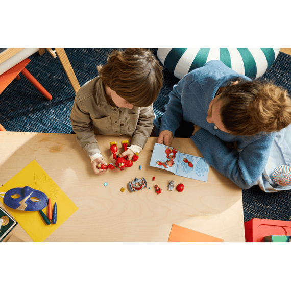Lego Disney Junior Marvel 11209 Ultron Tegen Iron Man