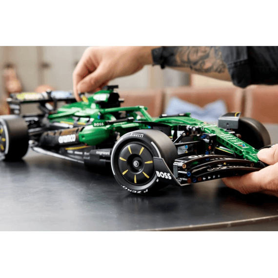 Lego Technic 42240 Aston Martin Aramco Amr25 F1® auto