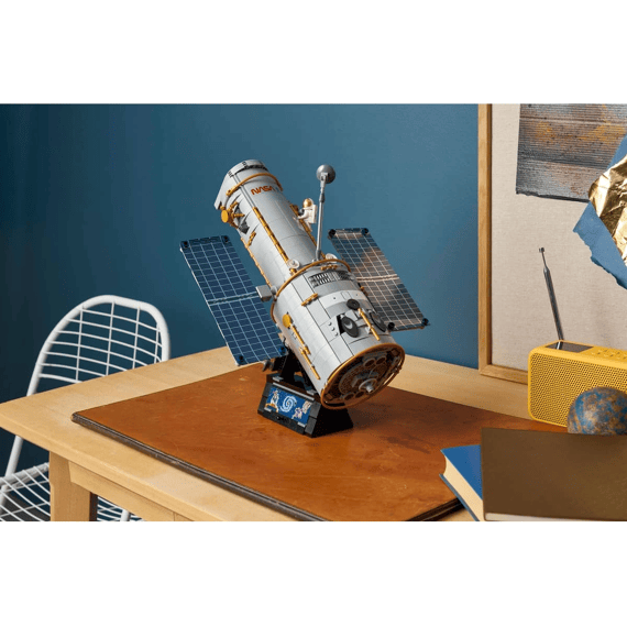 Lego Icons 11382 Ruimtetelescoop Hubble