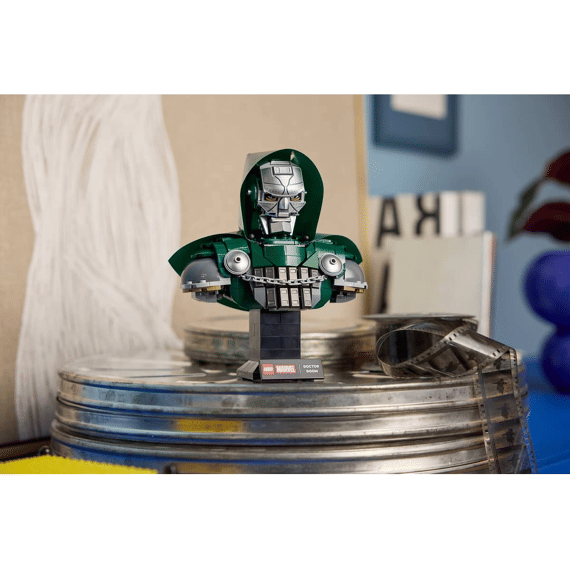 Lego Super Heroes Marvel 76345 Doctor Doom Buste