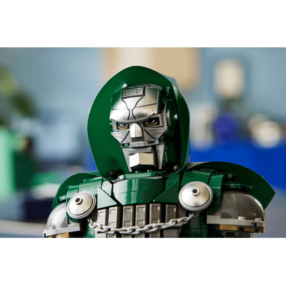Lego Super Heroes Marvel 76345 Doctor Doom Buste
