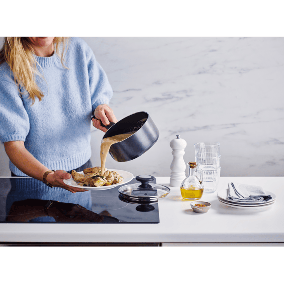 Beka Pro Inductie R Steelpan Met Keramische Antikleeflaag En Glazen Deksel 16 Cm