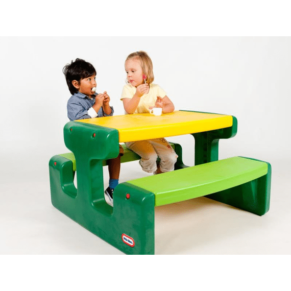 Little Tikes Larg Picnic Table Evergreen