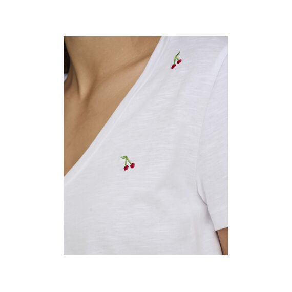 Only T-shirt