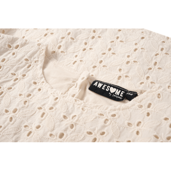 Someone Big Girls Bloes