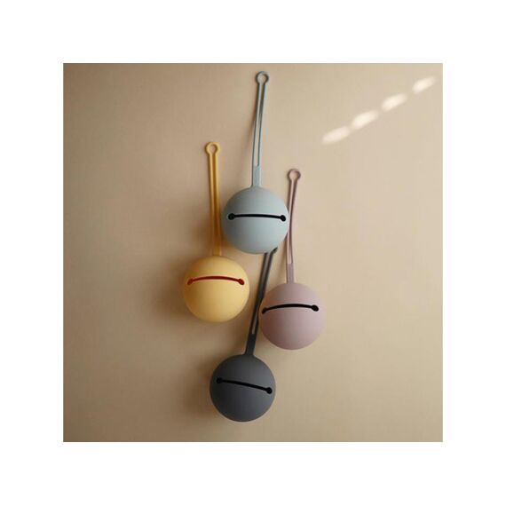 Mushie  Bibs Silicone Fopspeendoosje  Tradewinds