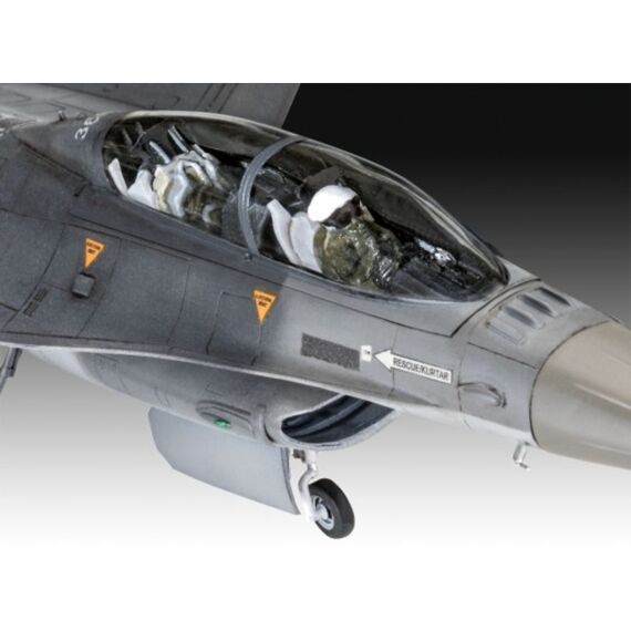 Revell 03844 Lockheed Martin F-16D Tigermeet 2014