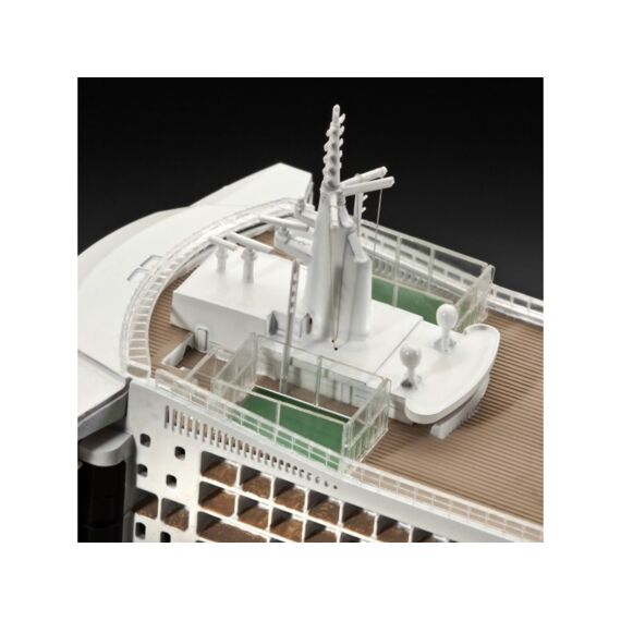 Revell 05231 Ocean Liner Queen Mary 2